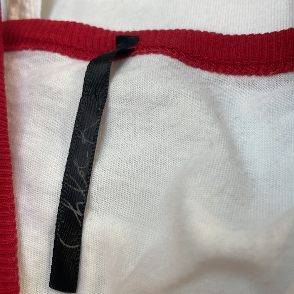 White tank top with red anchors. Size medium - Picture 5 of 5